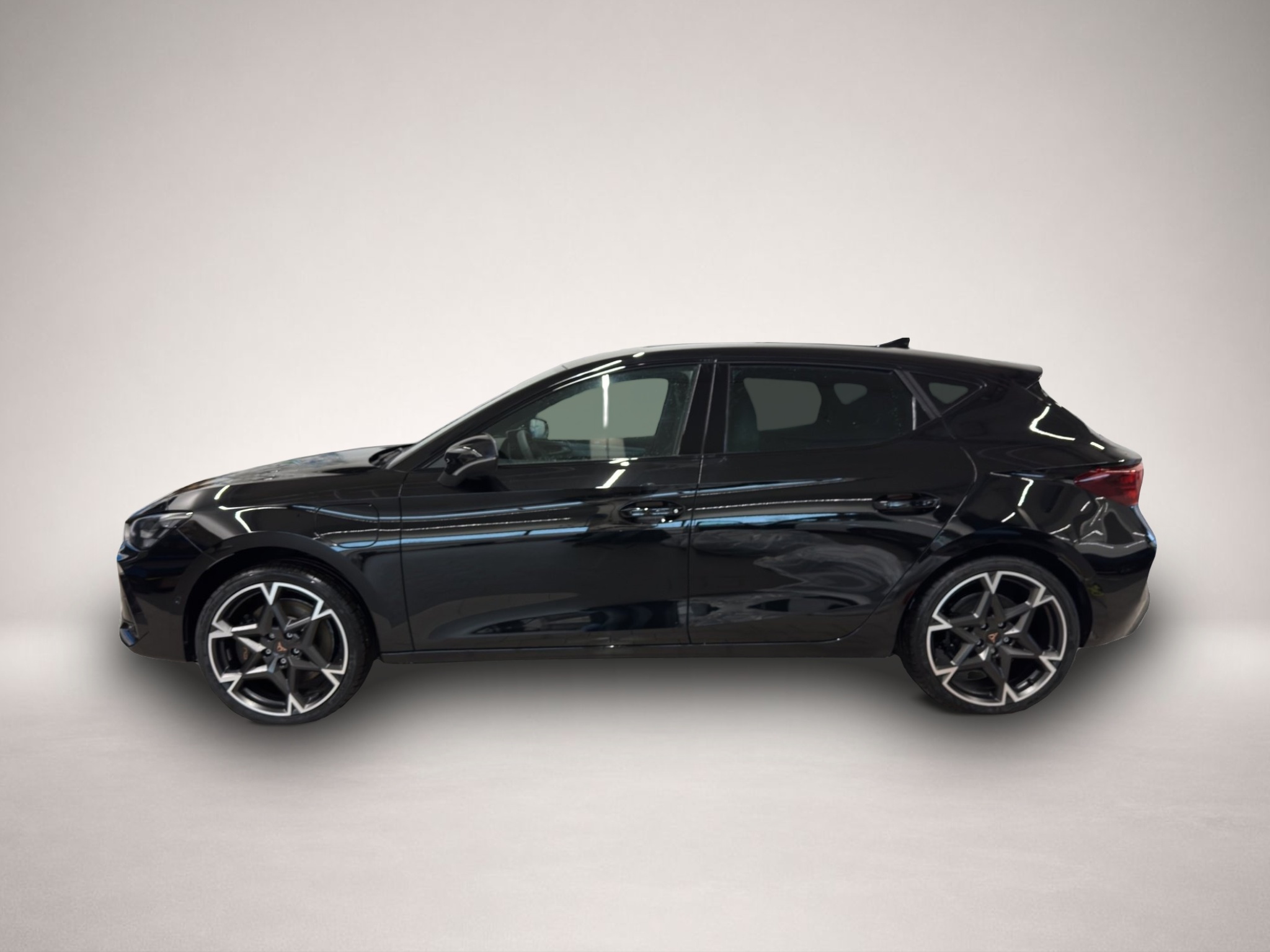 Bild 3 Cupra Leon 1.5 e-Hybrid DSG VZ HD-MATRIX NAVI 19 KAMER