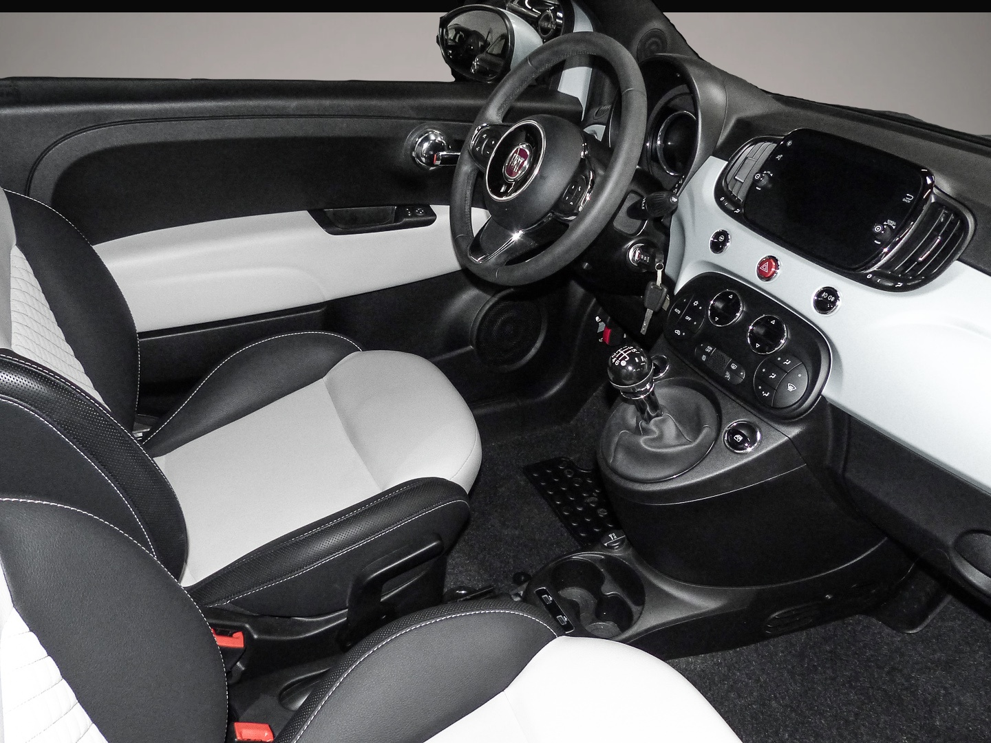 Bild 3 Fiat 500C Hybrid Dolcevita Navi Apple CarPlay Klimaau