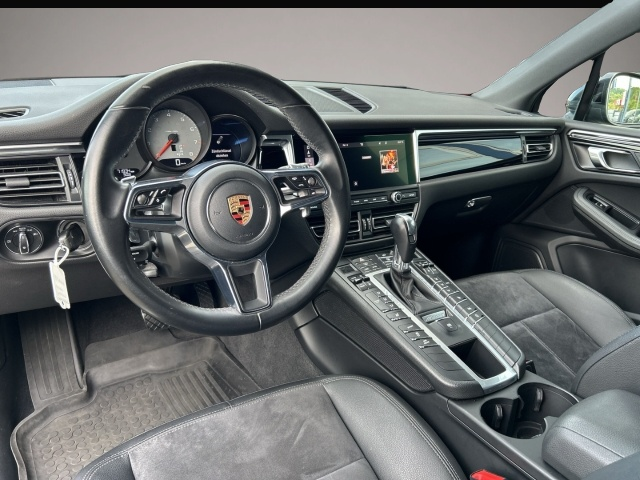 Bild 6 Porsche Macan S Assistenzpaket LED RFK SHZ Privacyvergla
