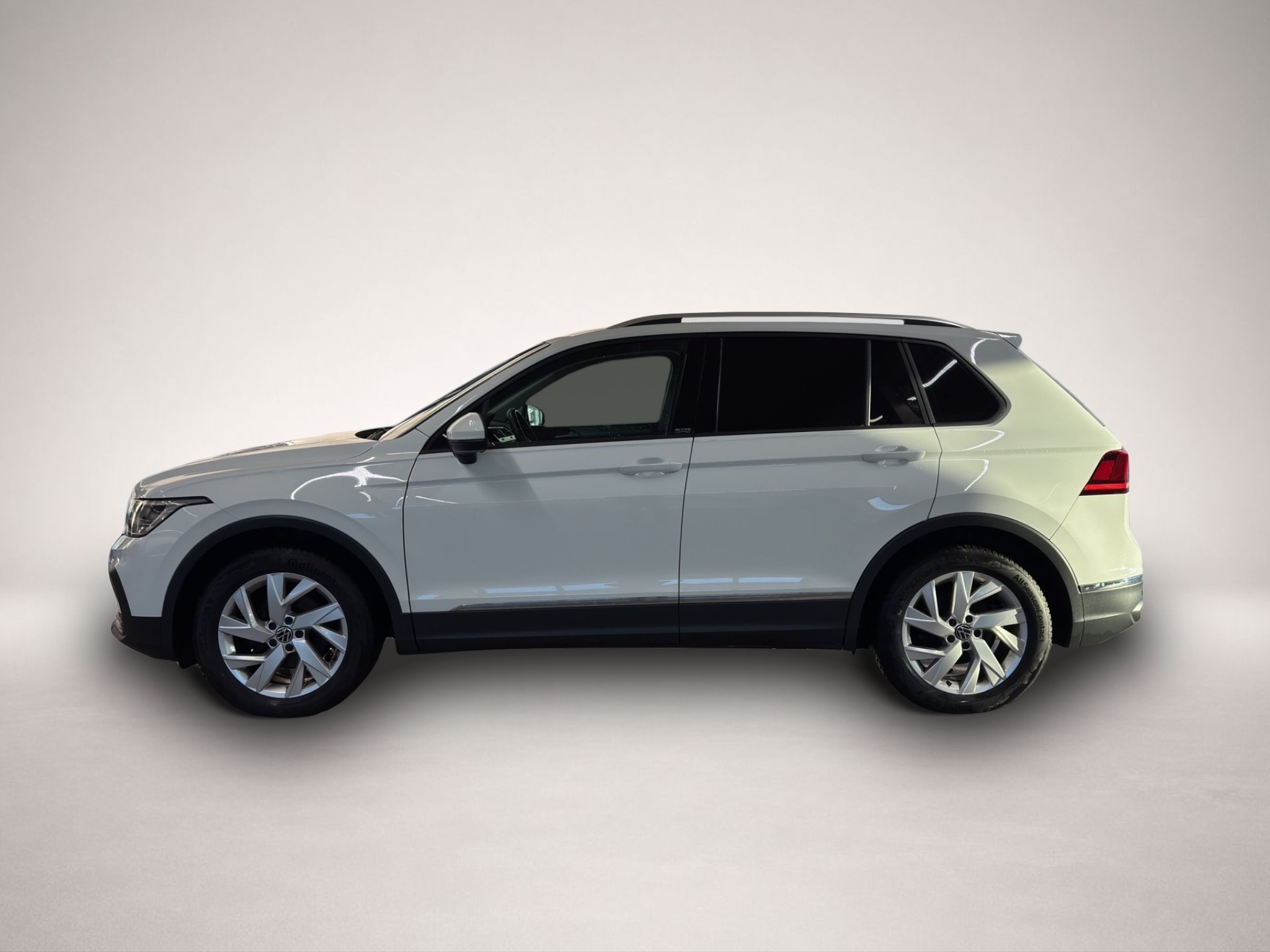 Bild 3 Volkswagen TIGUAN 1.5 TSI ACTIVE LED+NAVI+18+KAMERA+SHZ Fa