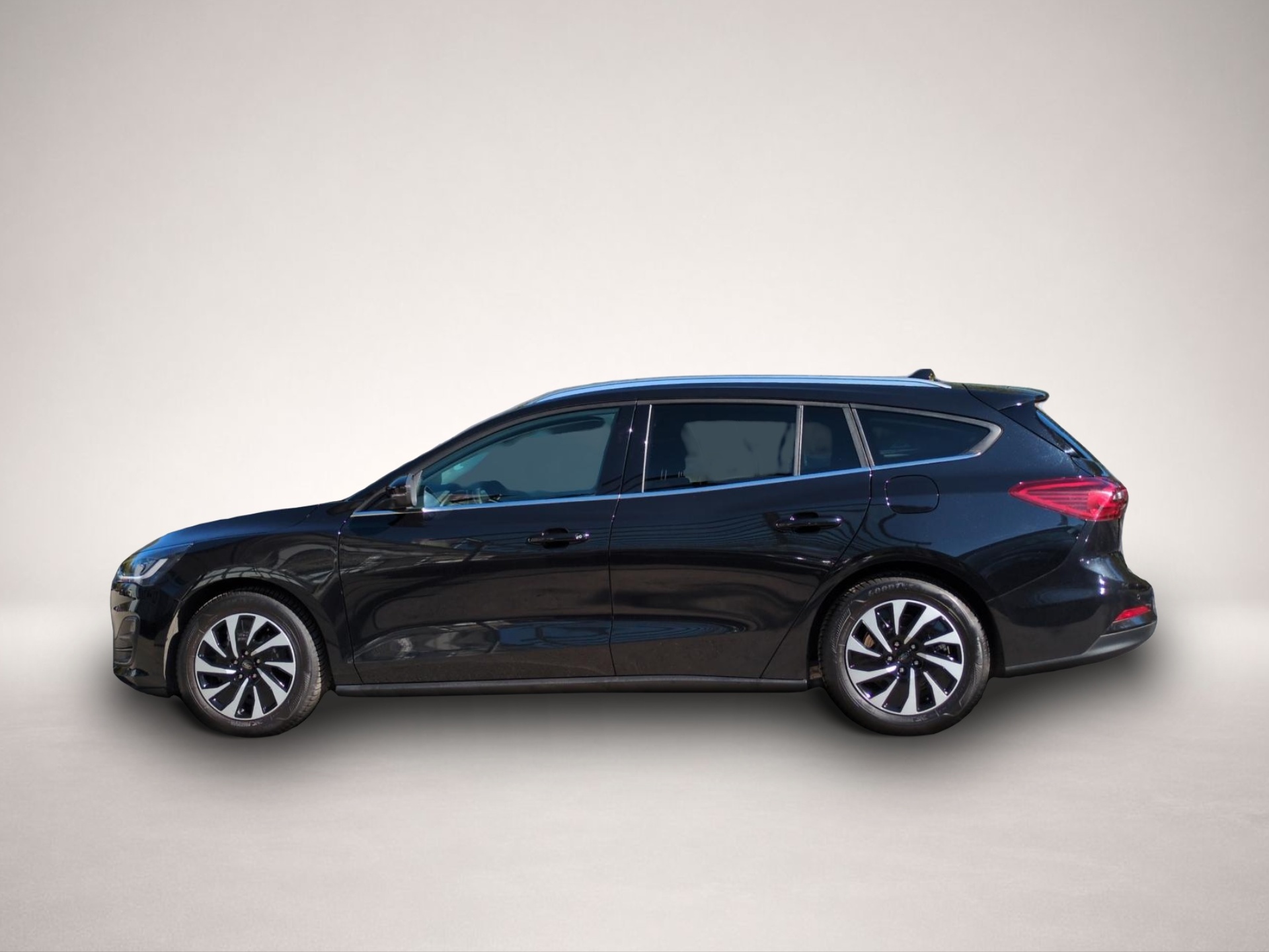 Bild 6 Ford Focus Turnier 1.0 EcoBoost Titanium Bluetooth Na