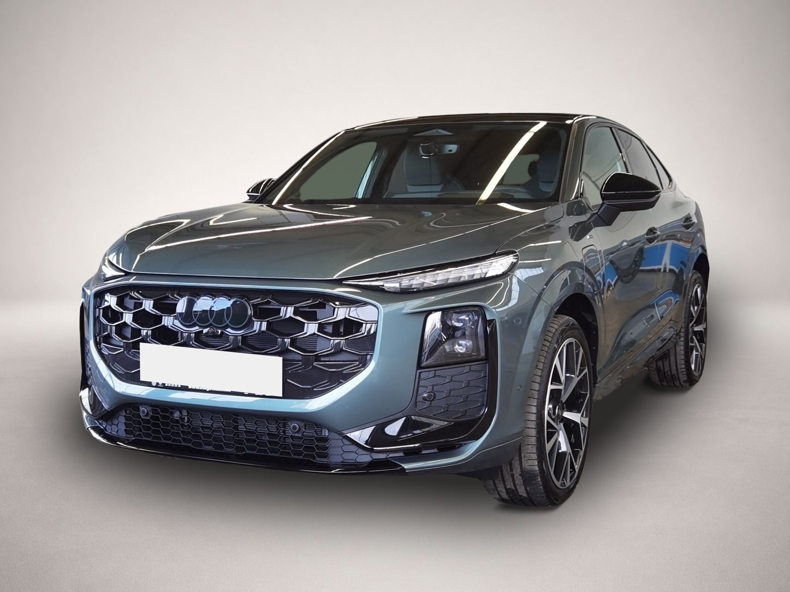 Fotografie Audi Q3 Sportback e-hybrid S tronic MATRIX PANO AHK