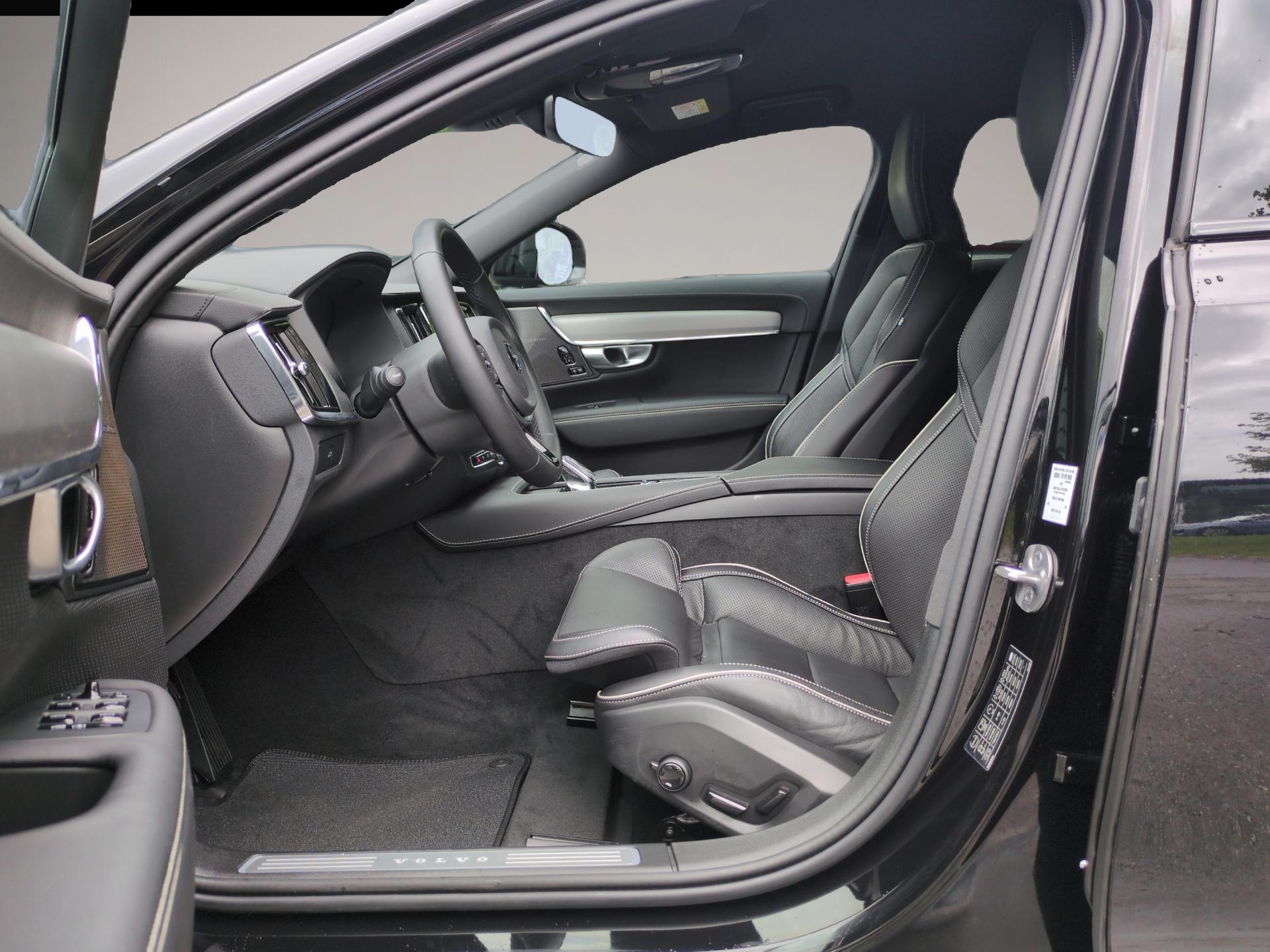 Bild 5 Volvo V90 Cross Country B4 (Diesel) Plus AWD Automatik