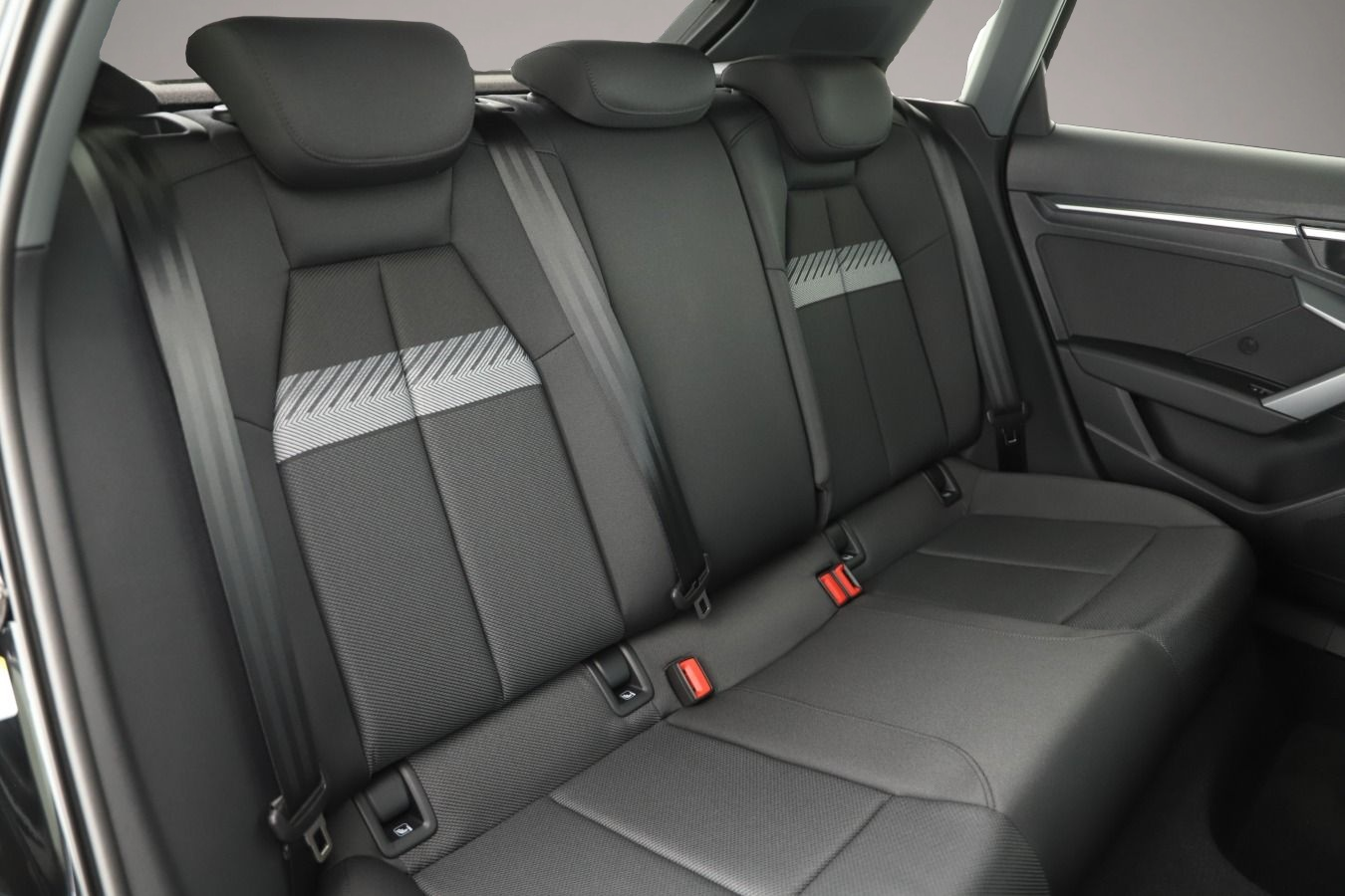 Bild 5 Audi A3 Sportback 35 TDI S tronic SONOS/Navi+/LED/HuD
