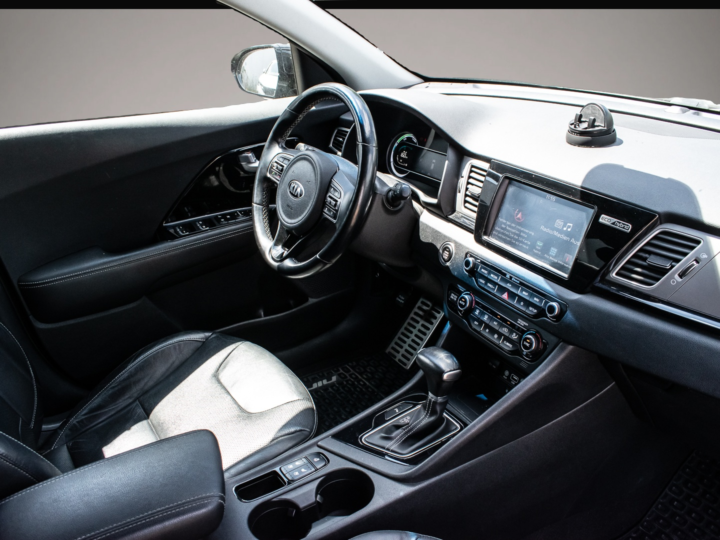 Bild 6 Kia Niro Spirit Navi Leder Soundsystem JBL Klimasitz
