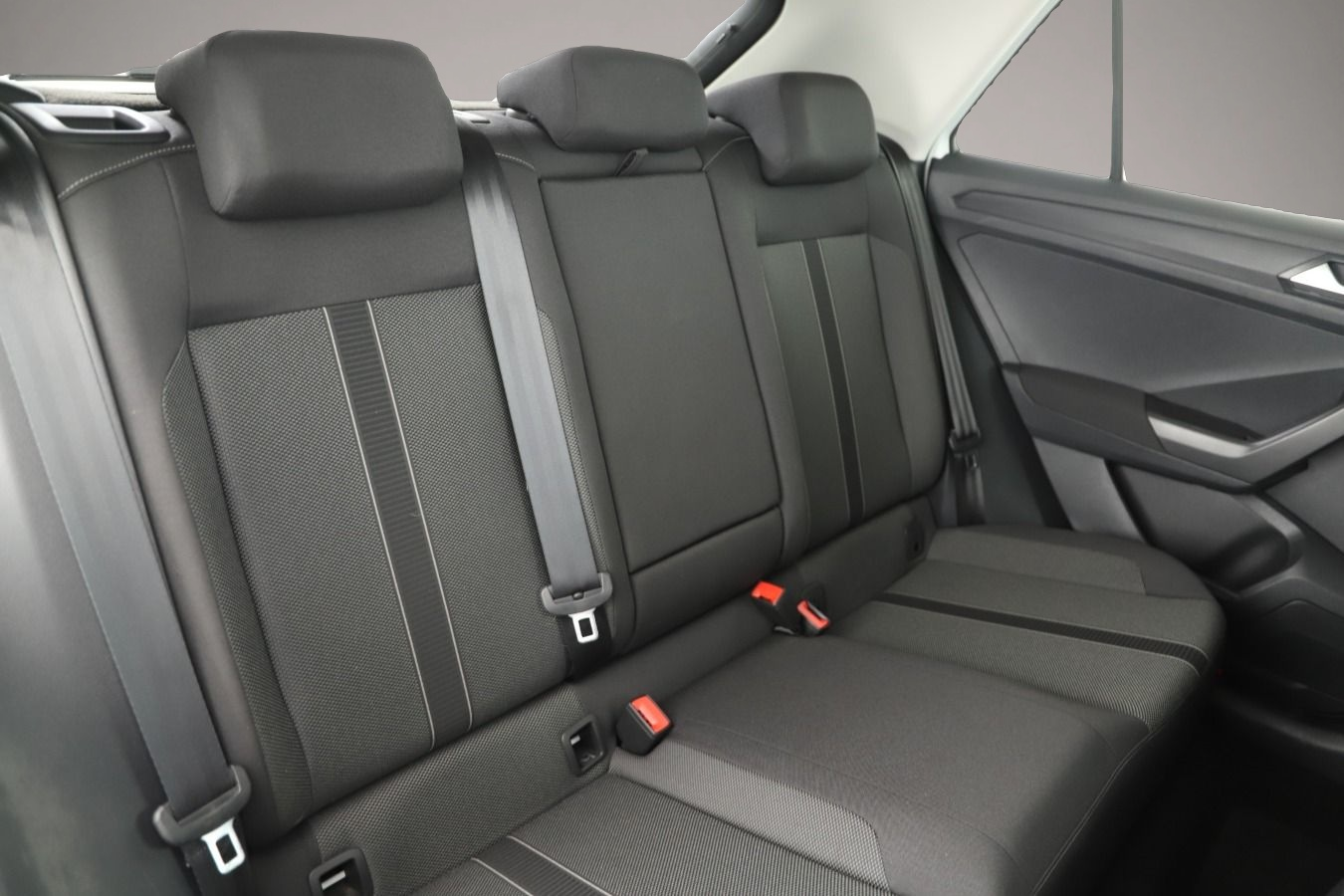 Bild 4 Volkswagen T-Roc 1.0 TSI Life LED/App/Navi