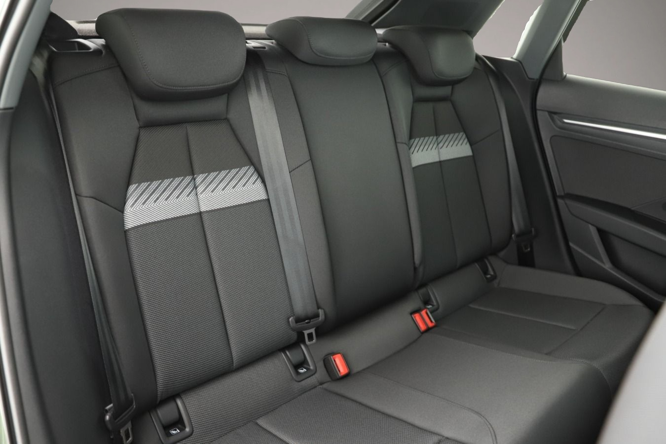 Bild 5 Audi A3 Sportback 35 TDI S tronic advanced LED/Navi+/