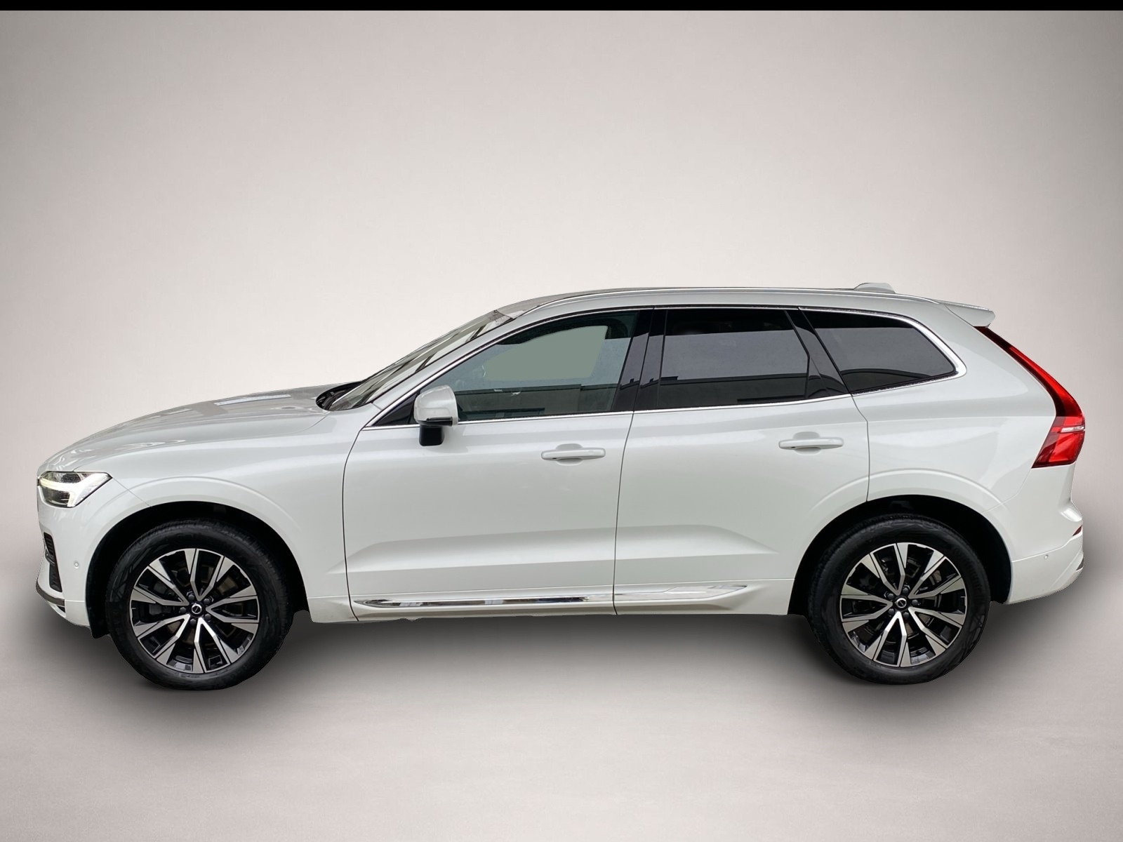Bild 2 Volvo XC60 B4 (Diesel) Plus Bright LED+Navi+SHZ+360+LM