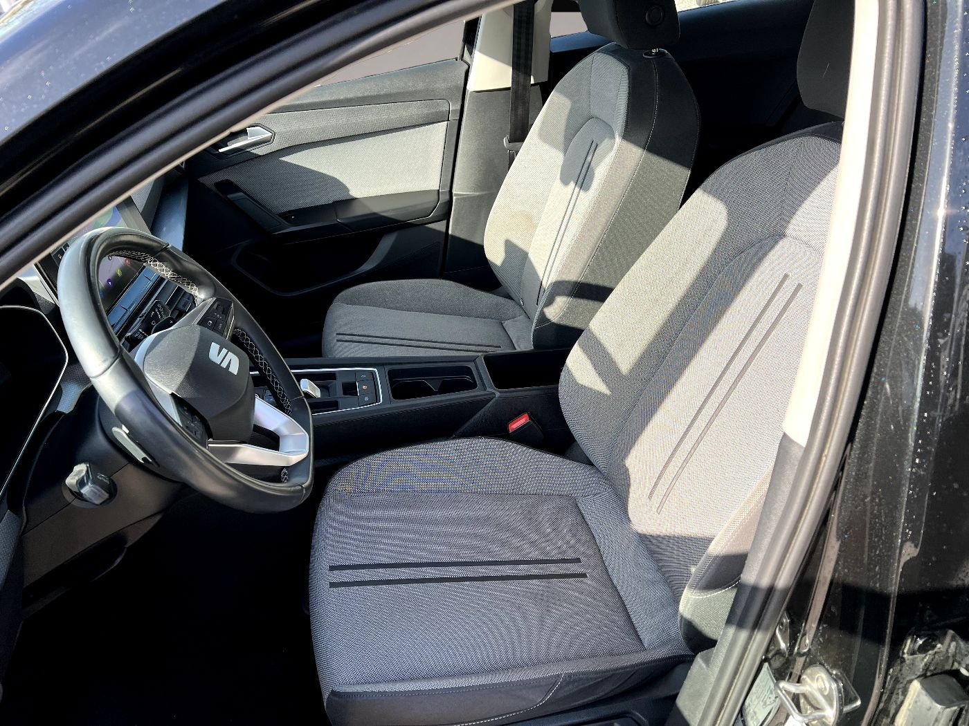 Bild 7 Seat Leon Sportstourer 2.0 TDI Style *LED Navi AHK*