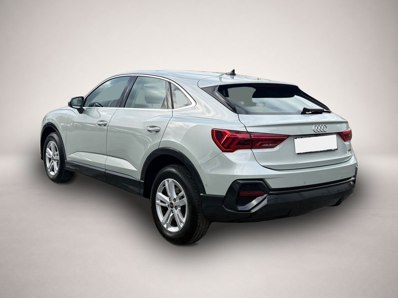 Bild 3 Audi Q3 Sportback 40 TFSI qu. S-tronic *LED*Navi*Pano