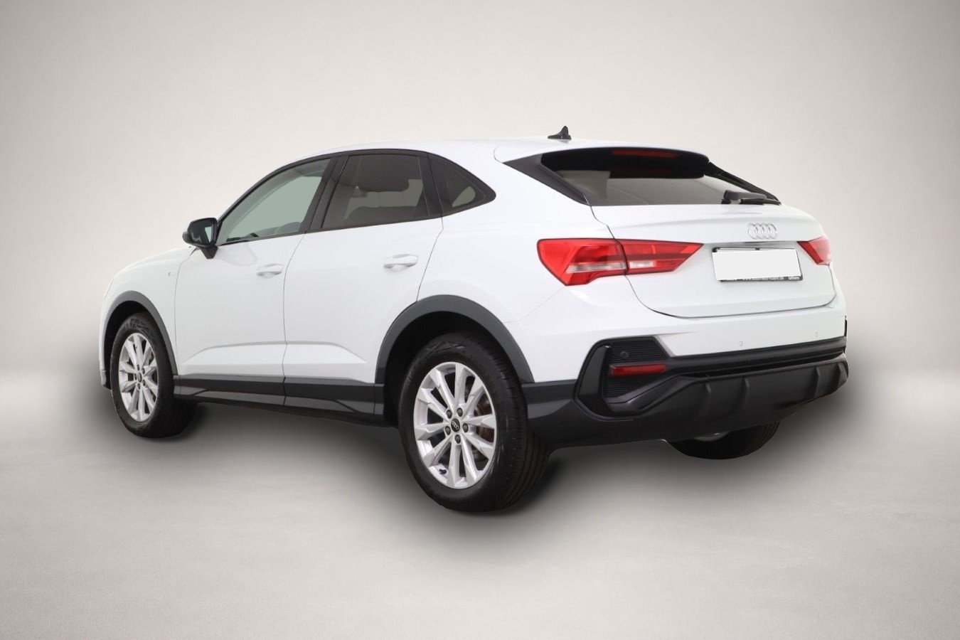 Bild 3 Audi Q3 Sportback 35 TFSI S tronic S line Navi+/AHK/1