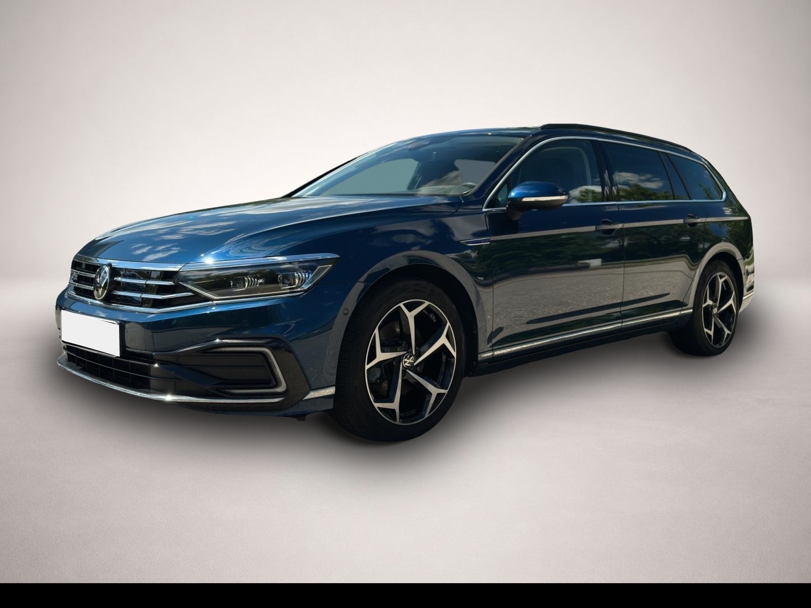 Bild 1 Volkswagen Passat Variant 1.4 eHybrid DSG GTE STANDH PANO I
