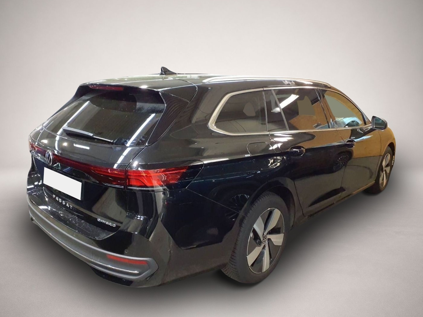 Bild 2 Volkswagen Passat Variant 1.5 eHybrid DSG Business LED NAVI