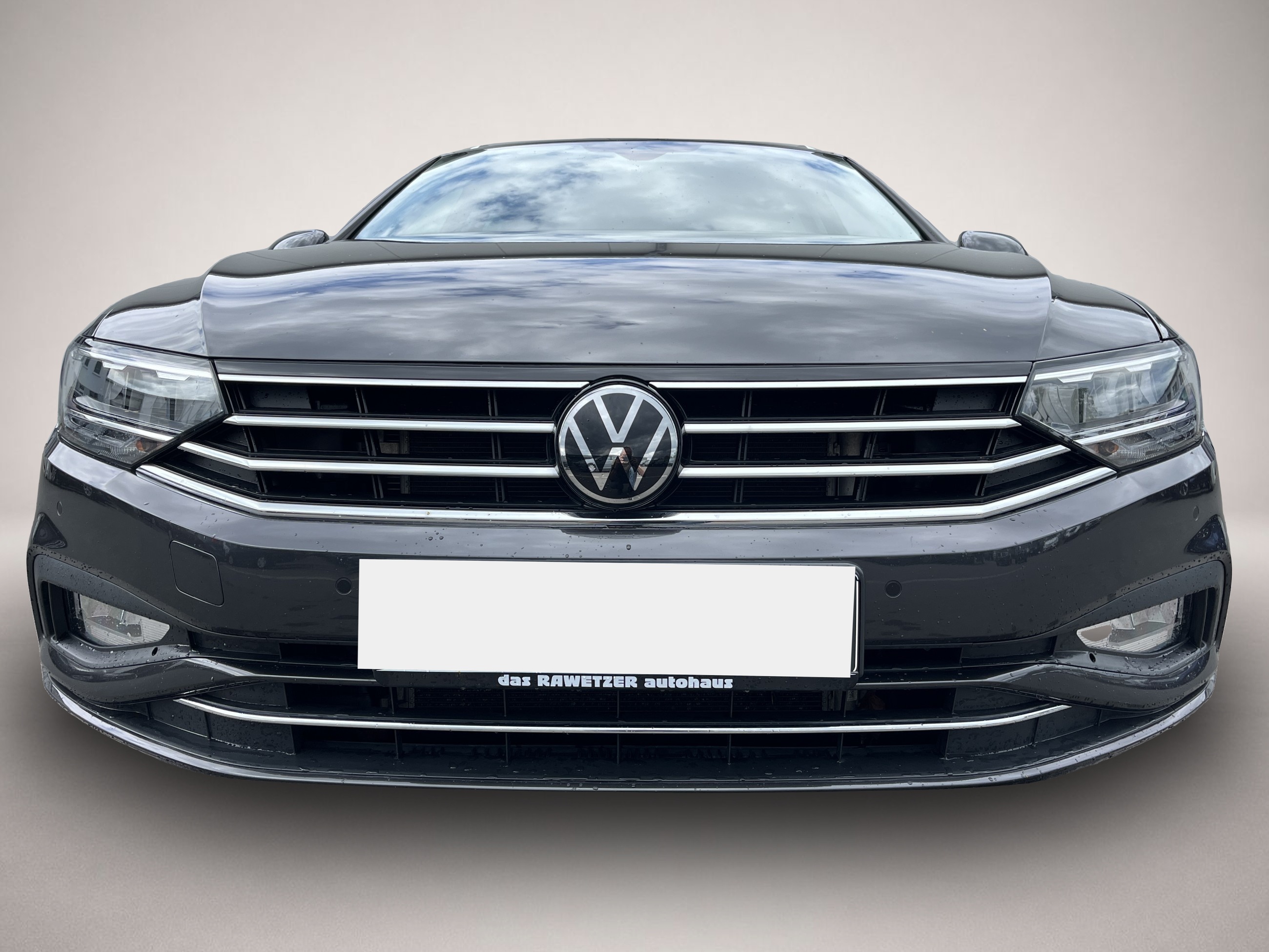 Bild 3 Volkswagen Passat Variant 2.0 TDI DSG Business AHK TravelAs