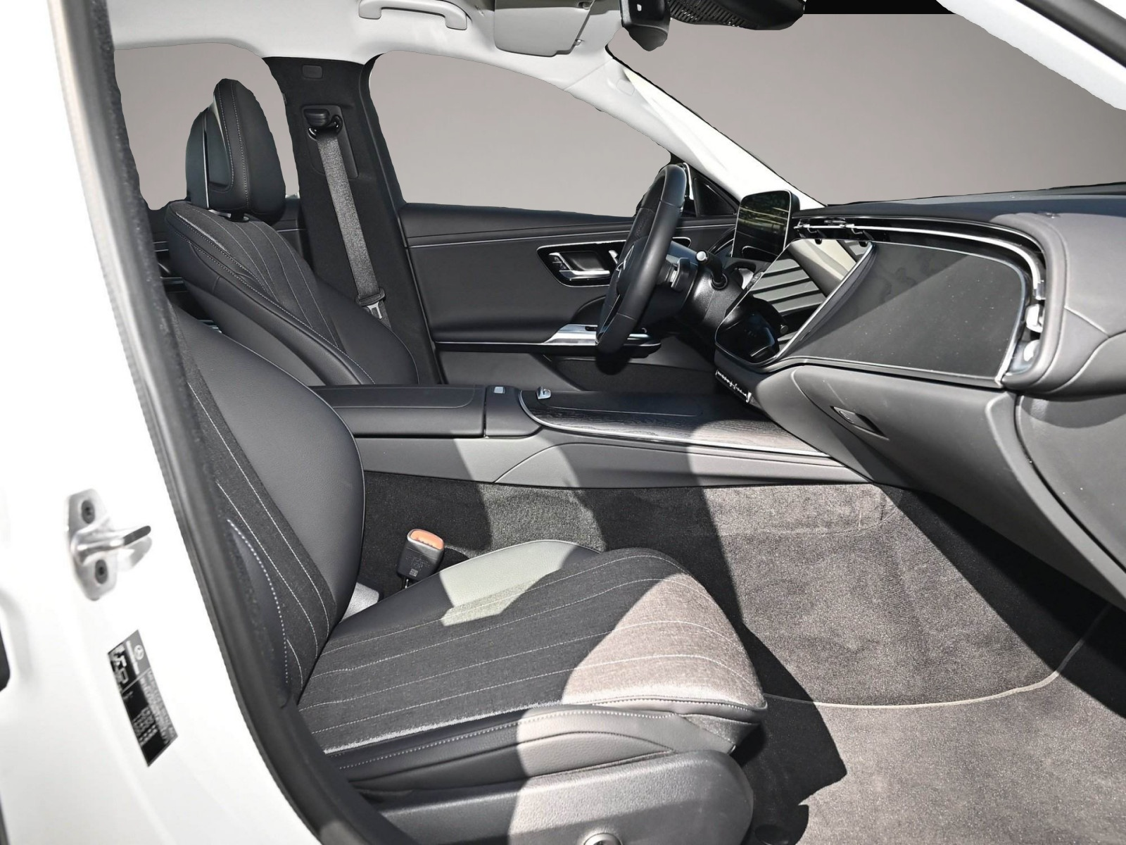 Bild 2 Mercedes-Benz E 300