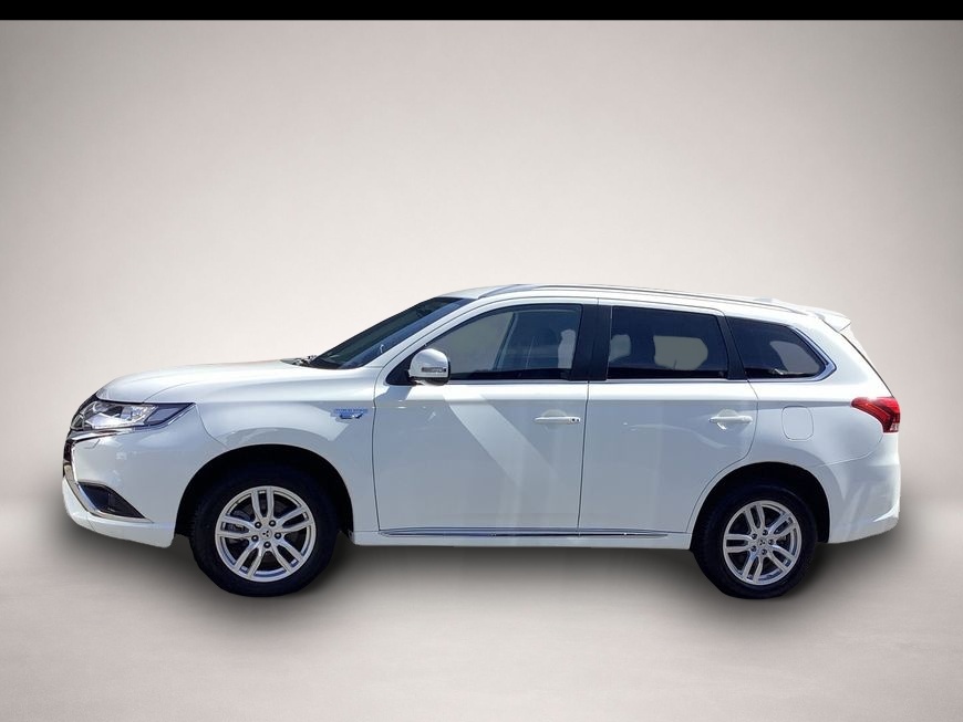 Fotografie 1 des Mitsubishi Outlander 2.4 4WD Plug-In Hybrid Spirit RFC