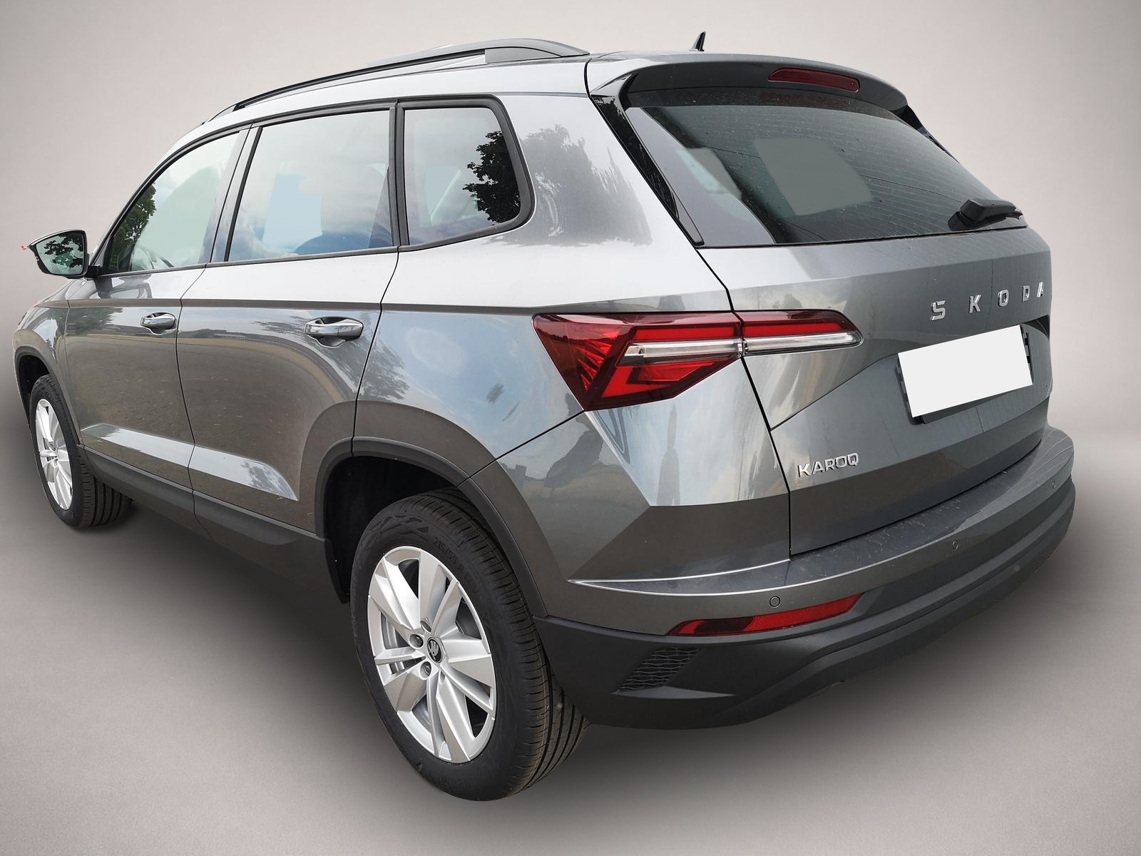 Bild 2 Skoda Karoq 1.5TSI Selection DSG ABT AHK Navi GV5