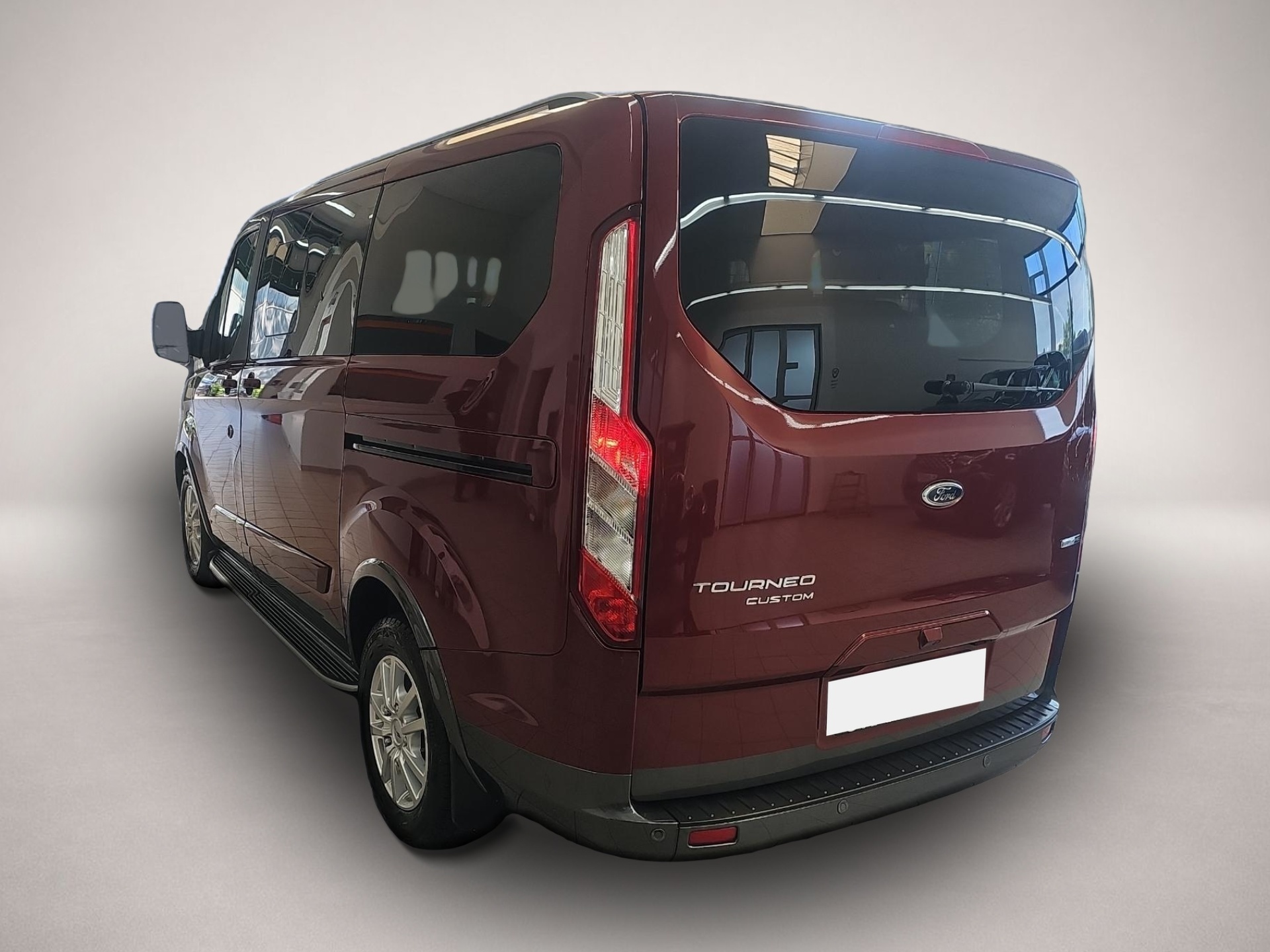 Bild 2 Ford Tourneo Custom Active L1 8-fach bereift Bluetoot