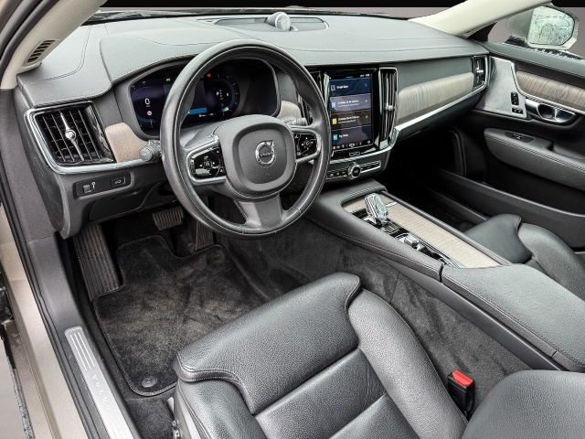 Bild 4 Volvo S90 Inscription AWD StandHZG Navi Digitales Cock