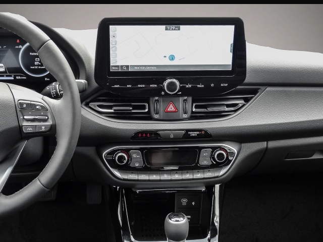 Bild 6 Hyundai i30 Advantage Kombi MY25 DCT Plus Paket Navi LED