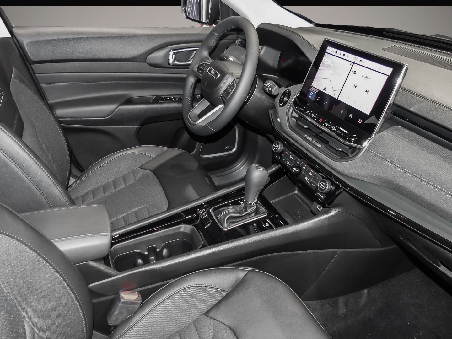 Fotografie 4 des Jeep Compass e-Hybrid MY25 North Star Premium & Siche