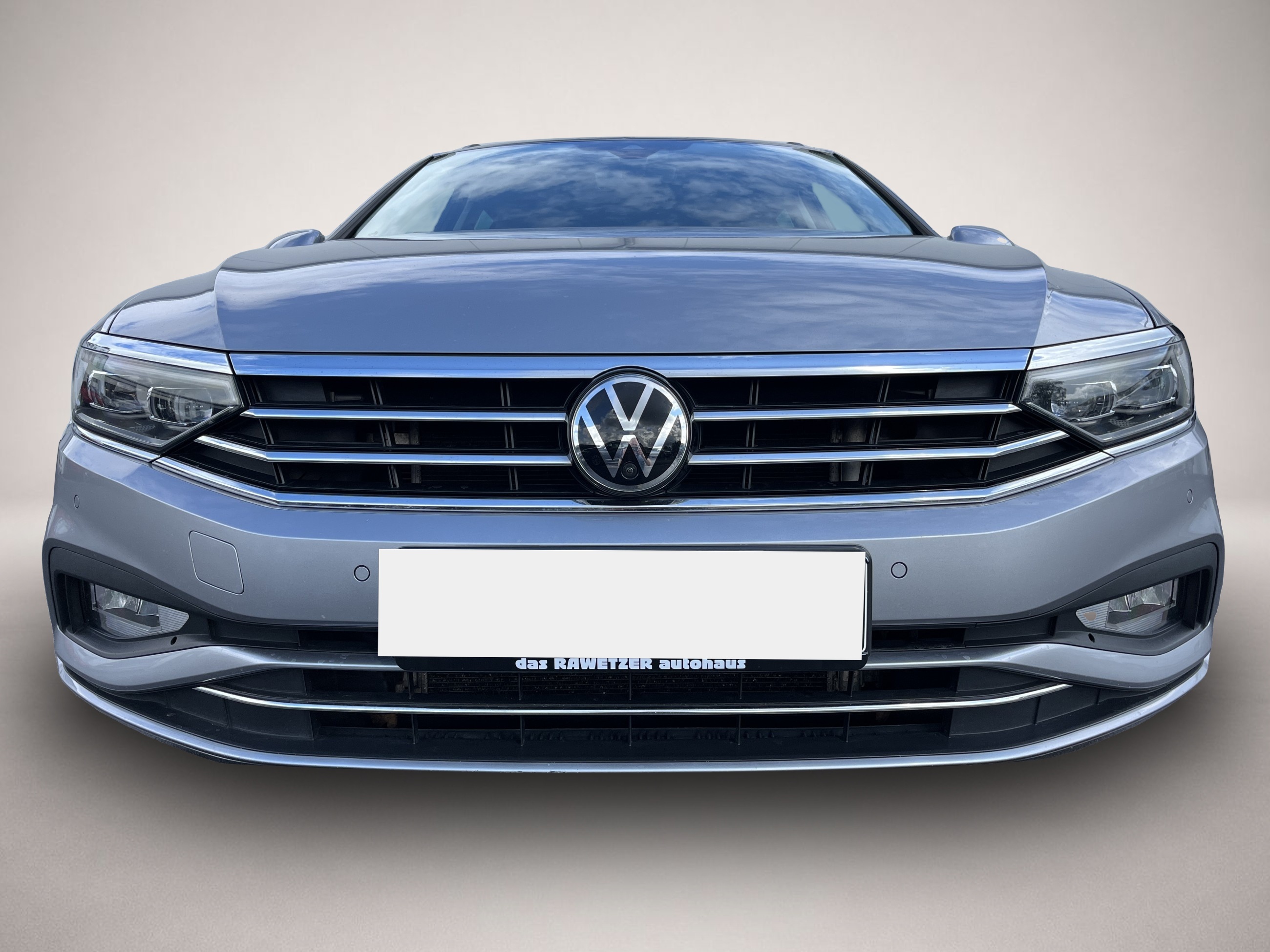 Fotografie 2 des Volkswagen Passat Variant 2.0 TDI DSG Business AHK HeadUp N