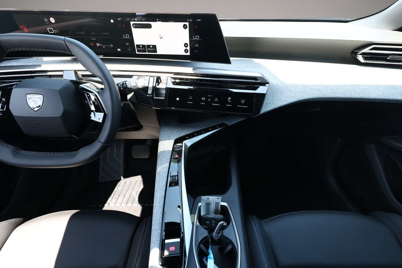Bild 7 Peugeot 5008 Hybrid Allure 5-S SHZ 360° ACC 21