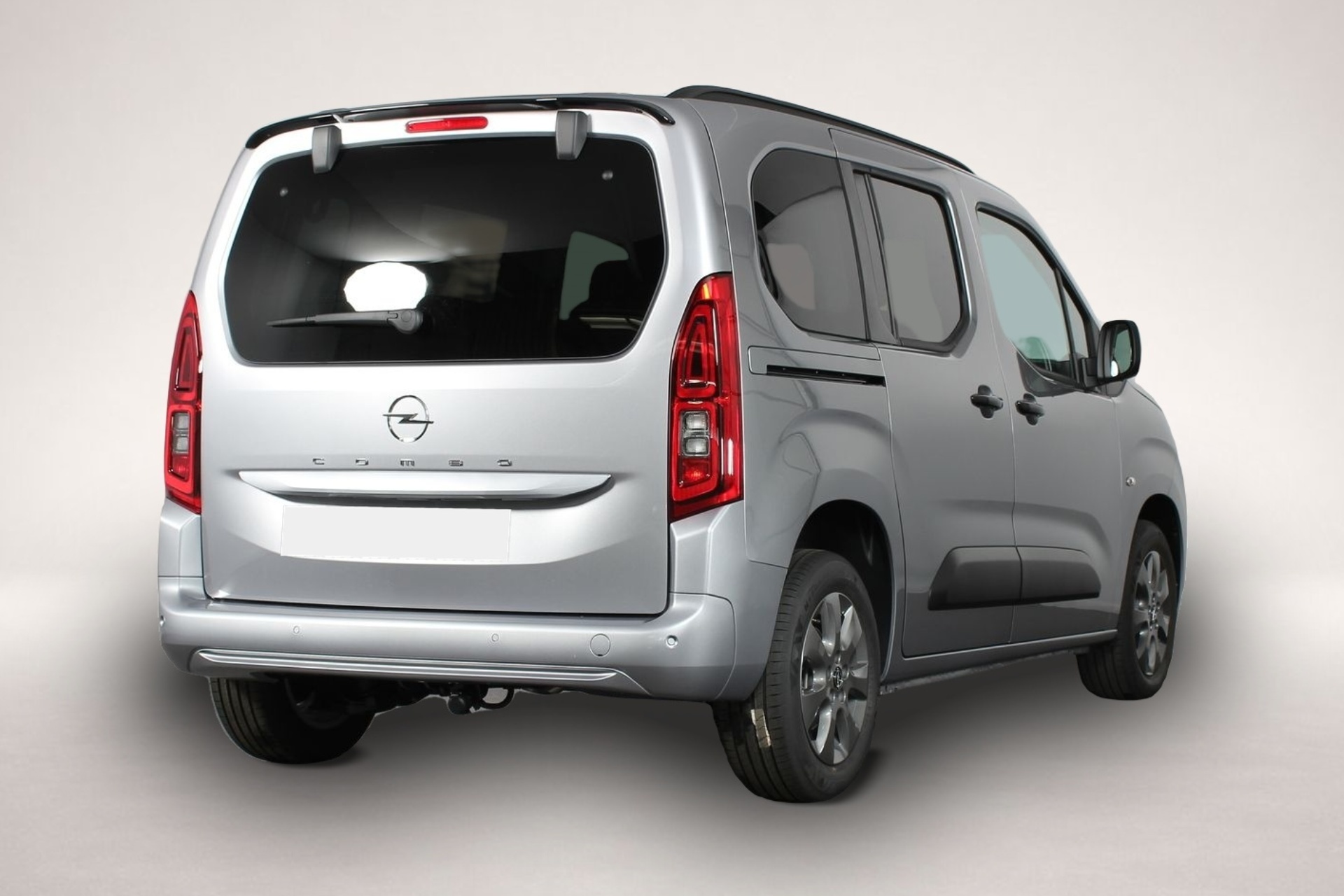 Fotografie des Opel Combo Edition 1.5 Diesel 75 kW (102 PS) MT-6 S/S