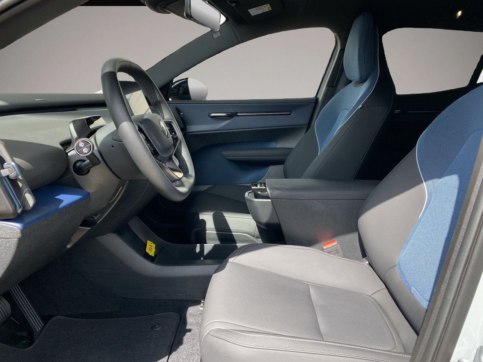 Bild 7 Volvo EX30 Plus Extended Range WiPa*SitzHZG*LED*