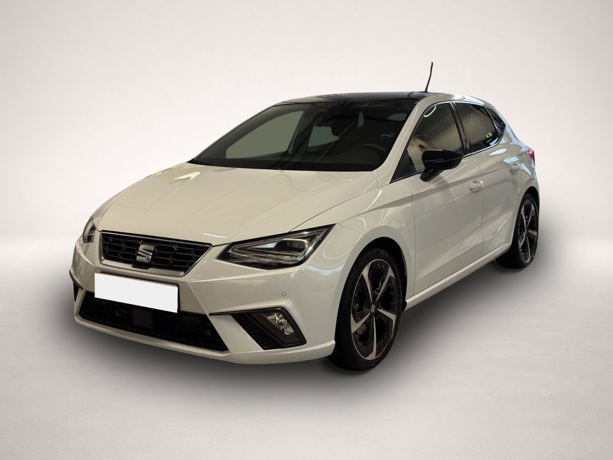 Fotografie Seat Ibiza 1.0 TSI DSG FR Panorama+Kamera+Navi u.v.m.