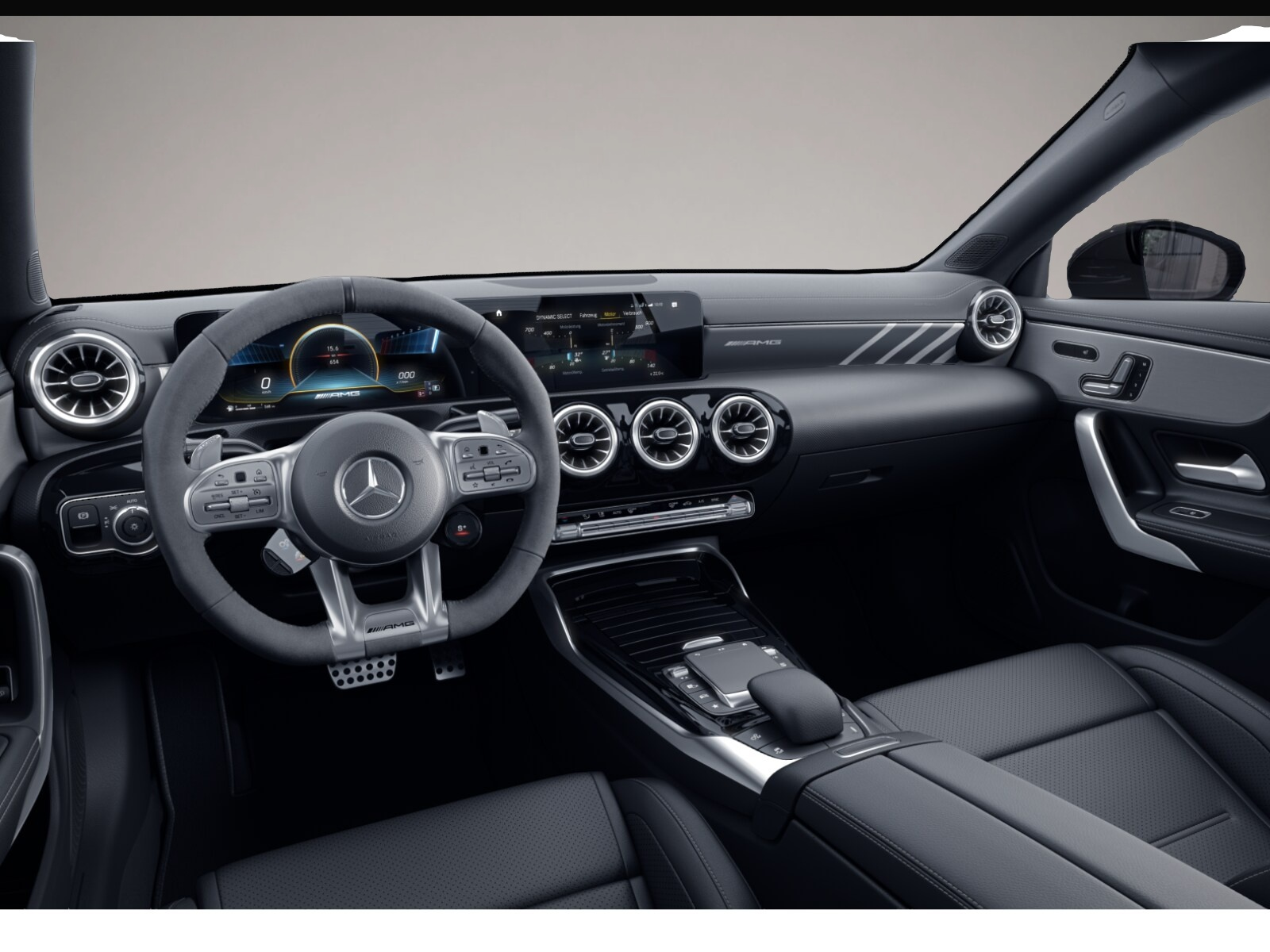 Bild 2 Mercedes-Benz CLA 45 AMG