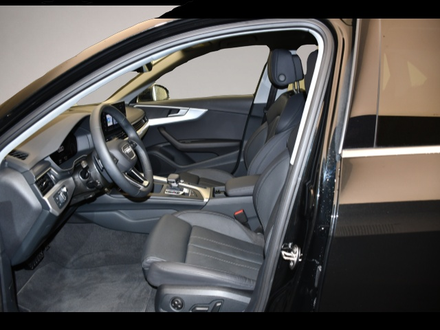 Bild 3 Audi quattro A4 40 TFSI quattro S tronic advanced HeadUp/Matr