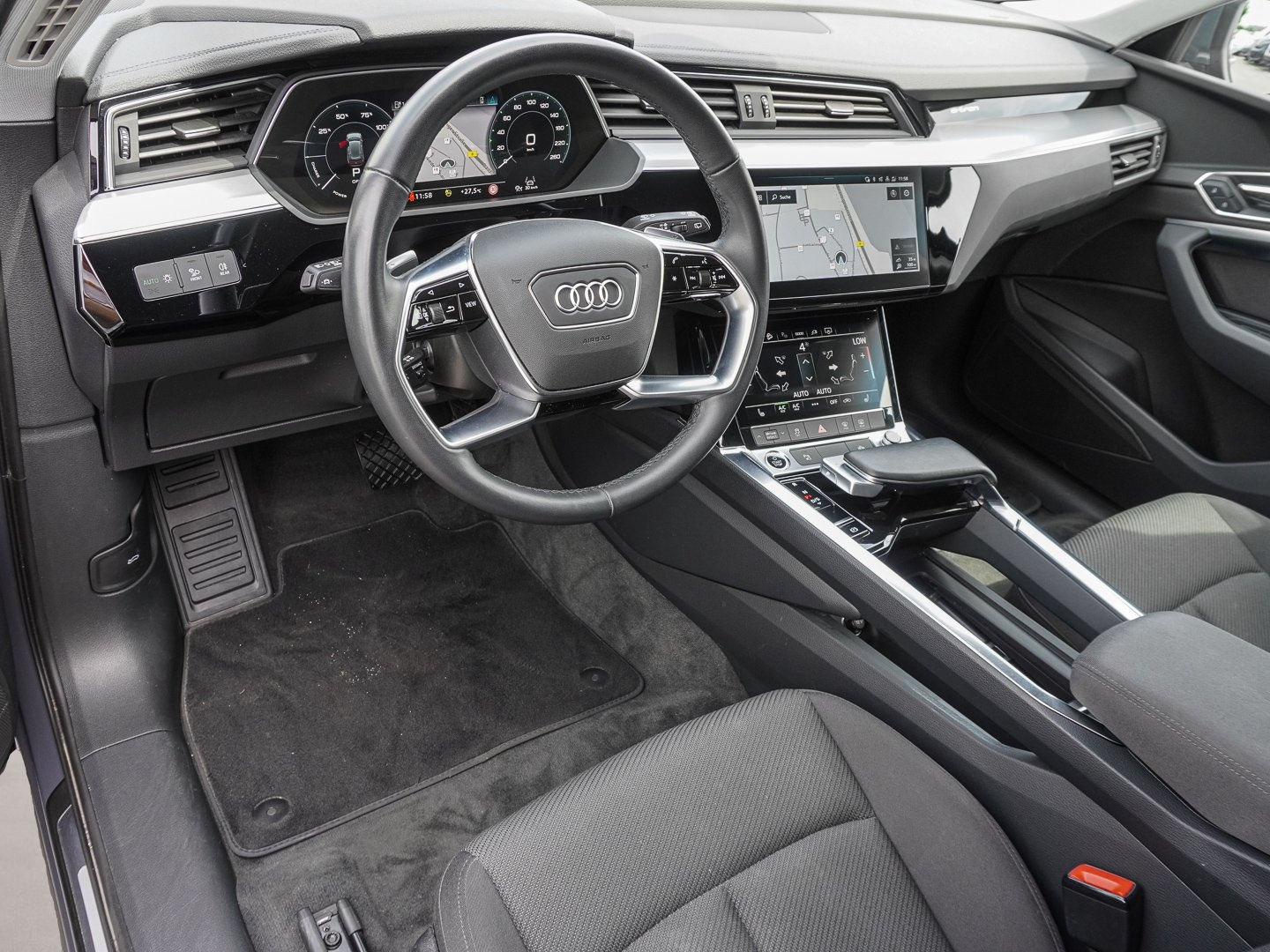 Bild 7 Audi Q8 e-tron 55 quattro Advanced