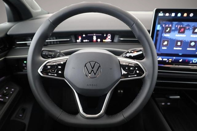 Fotografie 4 des Volkswagen ID.7 Pro 210 kW ID.7 Pro Black, HuD, IQ.Light, IQ.Dr.