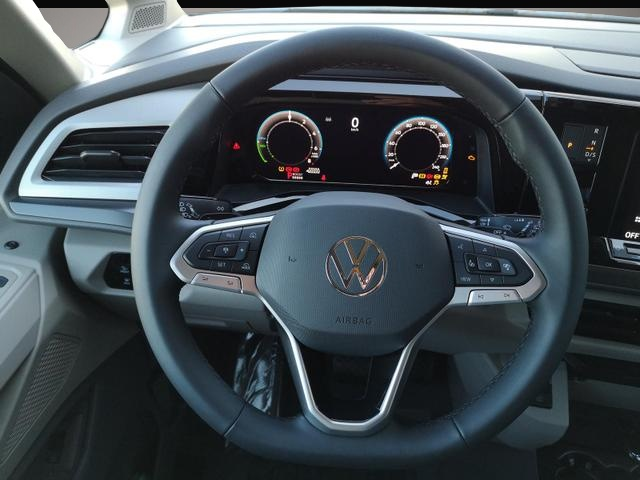 Fotografie 2 des Volkswagen T7 Multivan Sport Edition 1,5eHybrid DSG 4Motion Sport Edit.