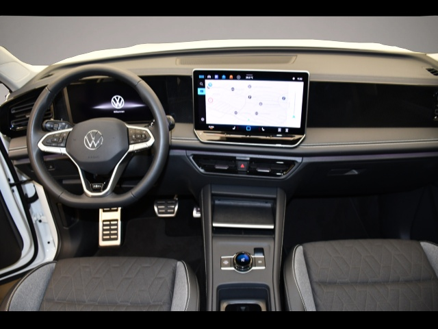 Fotografie des Volkswagen Tiguan 1.5 eTSI DSG Goal AHK/LED+/ACC