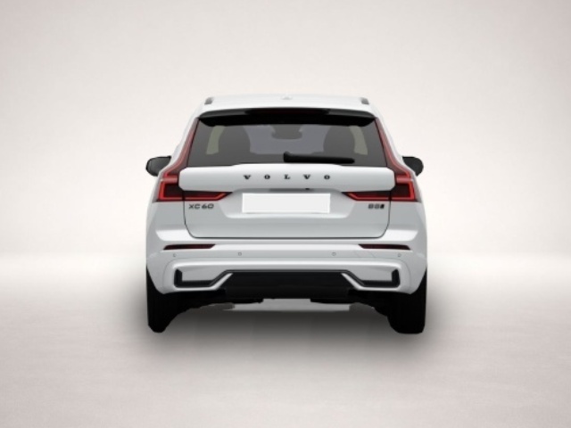Bild 4 Volvo XC60 Plus Black Edition AWD Frontscheibenheizung