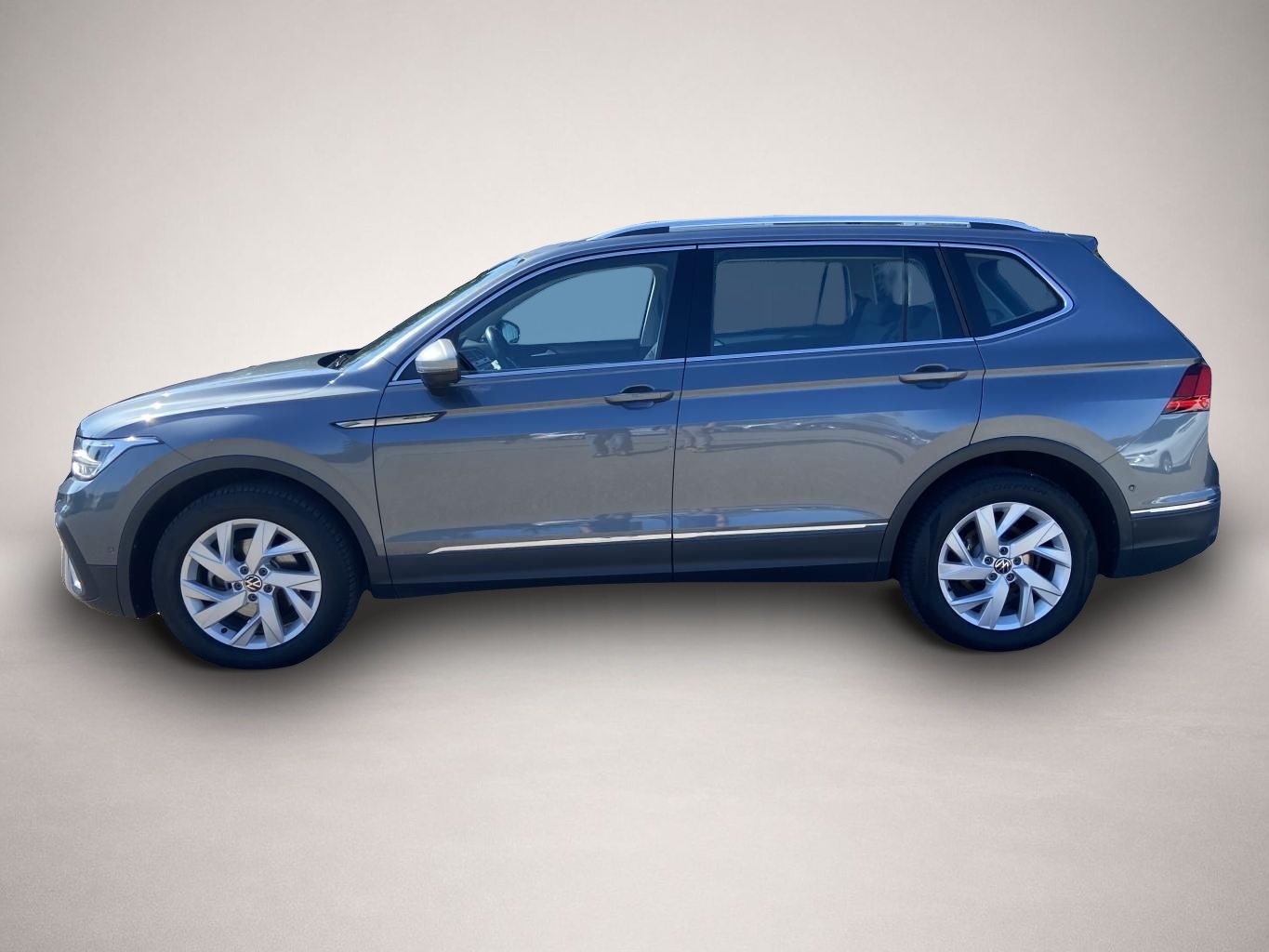 Bild 2 Volkswagen Tiguan Allspace 1.5 TSI DSG LIFE STANDHEIZUNG+PA