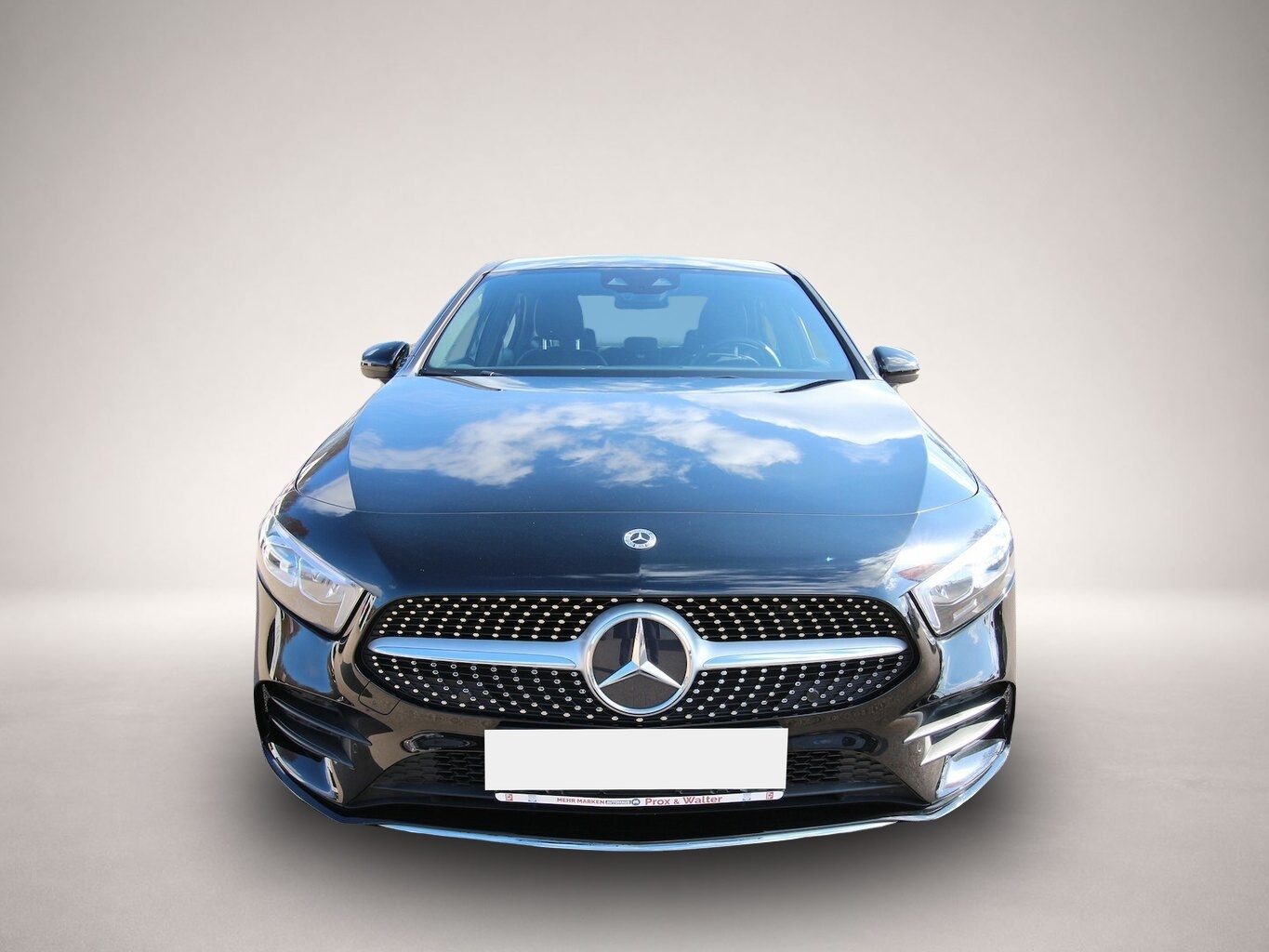 Fotografie Mercedes-Benz A 180 Limousine AMG Line NAVI+LED+ALU18+TEMPOMAT