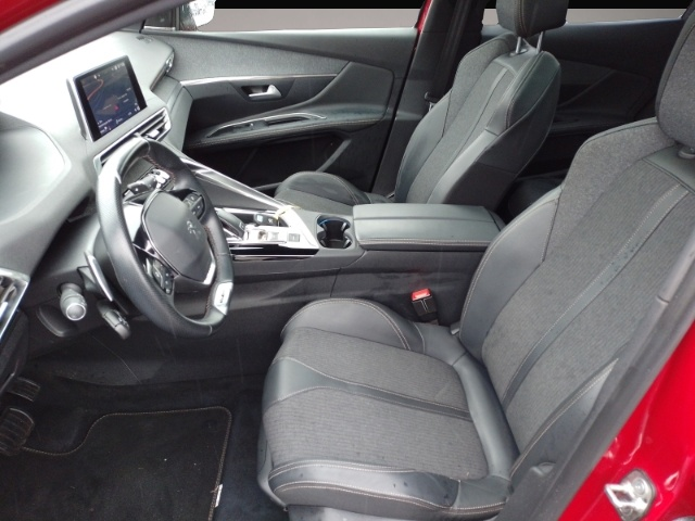 Fotografie 7 des Peugeot 3008 Allure 1.2 inkl. *3 JAHRE GARANTIE*+PANO+NA
