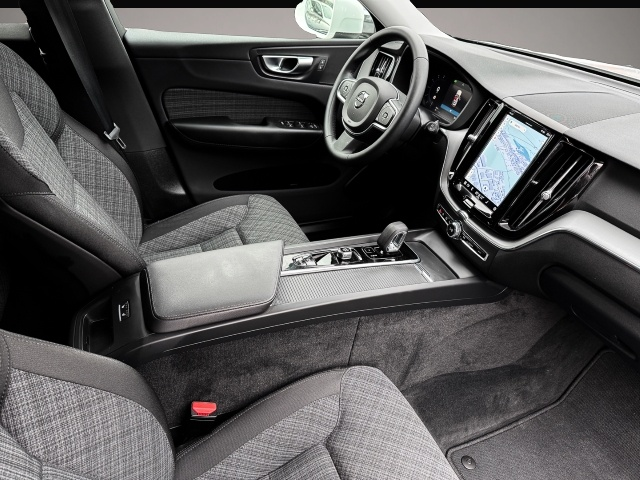 Bild 3 Volvo XC60 Core 2WD StandHZG Digitales Cockpit Soundsy