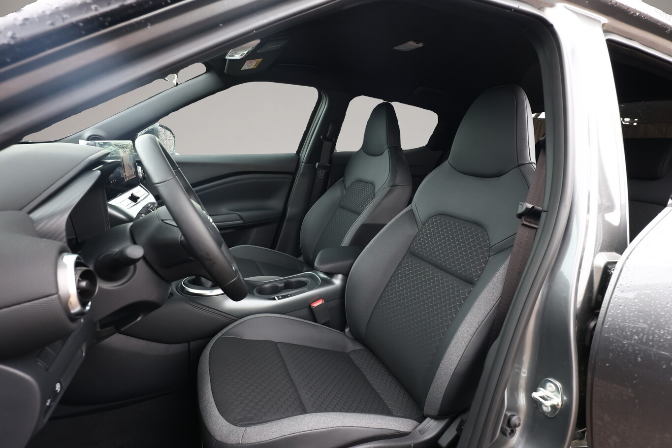 Bild 5 Nissan Juke N-Connecta MT SHZ Nav DigC Keyl PrivG LHZ