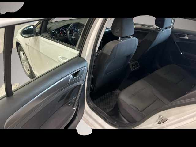 Fotografie 3 des Volkswagen Golf 7 Variant 1.5TGI DSG Comfortline LED/CLIMAT