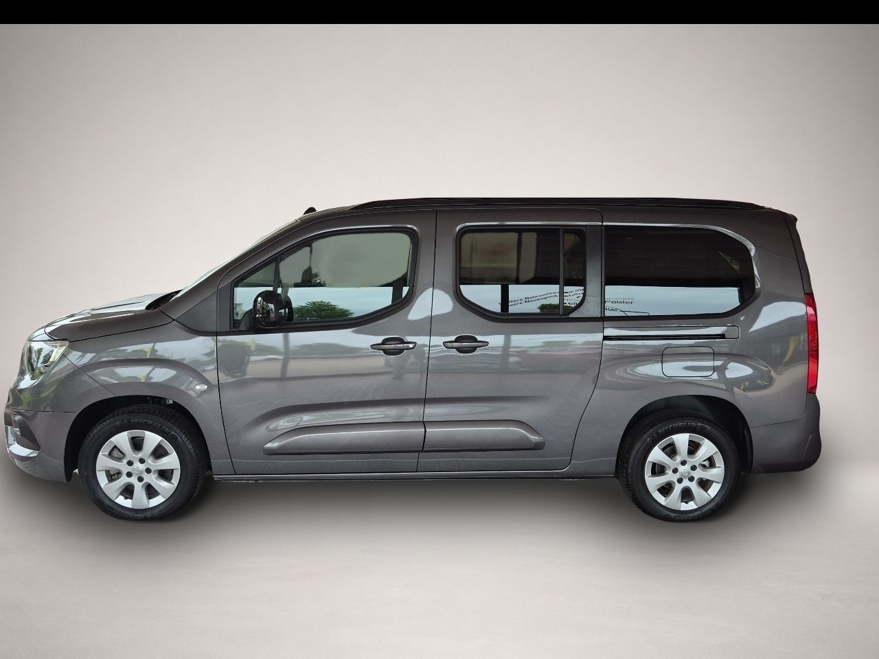 Bild 3 Opel Combo Life Combo-e Life Ultimate XL 11kw 7 Sitze Kamera