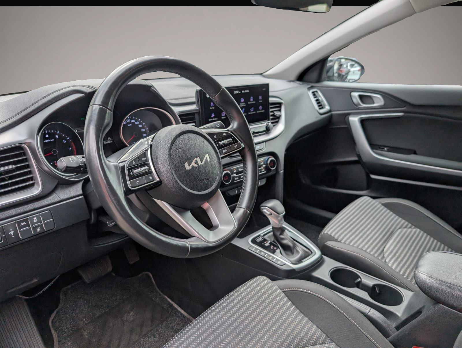 Bild 5 Kia cee'd / Ceed SW 1.5 T-GDI Navi LED Kamera LHZ