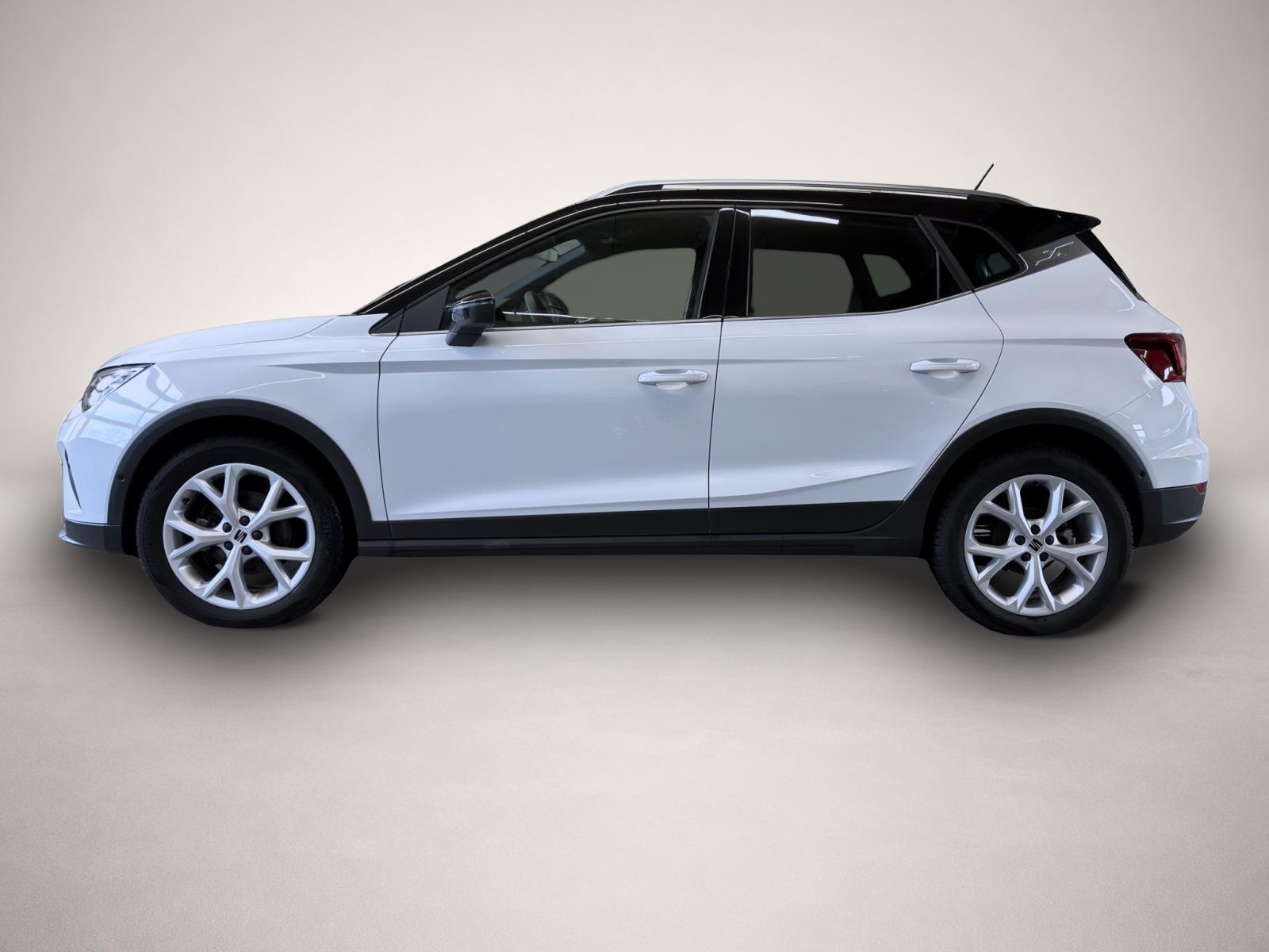 Bild 3 Seat Arona 1.0 TSI DSG AB199EUR FR NAVI REAR VIEW SHZ