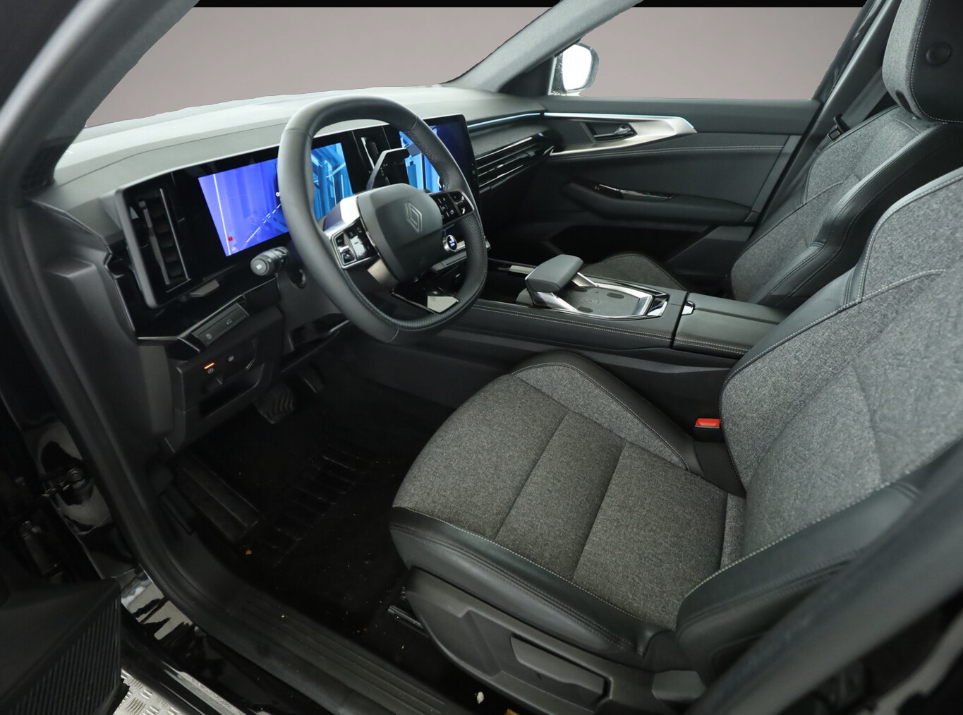 Bild 5 Renault Rafale Techno Pano WinterP ACC Nav eHK Kam 20Z