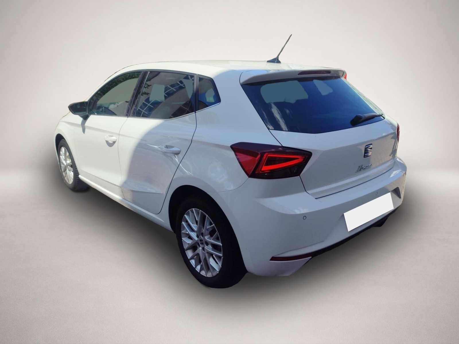 Bild 4 Seat Ibiza 1.0 TSI Xcellence Navi LED SHZ PDC