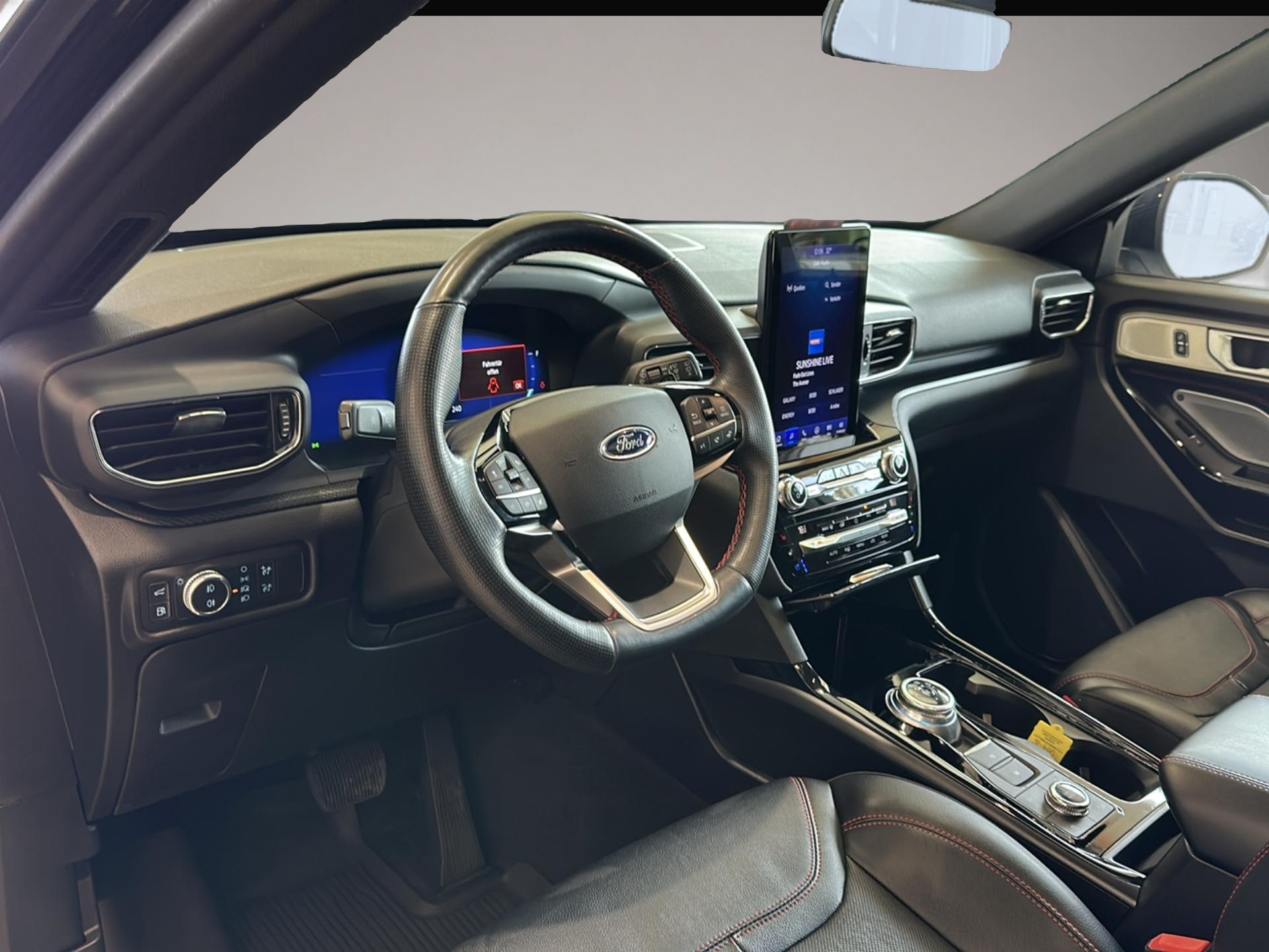 Fotografie 6 des Ford Explorer ST-Line PHEV Allrad / 7-Sitzer Sportpak