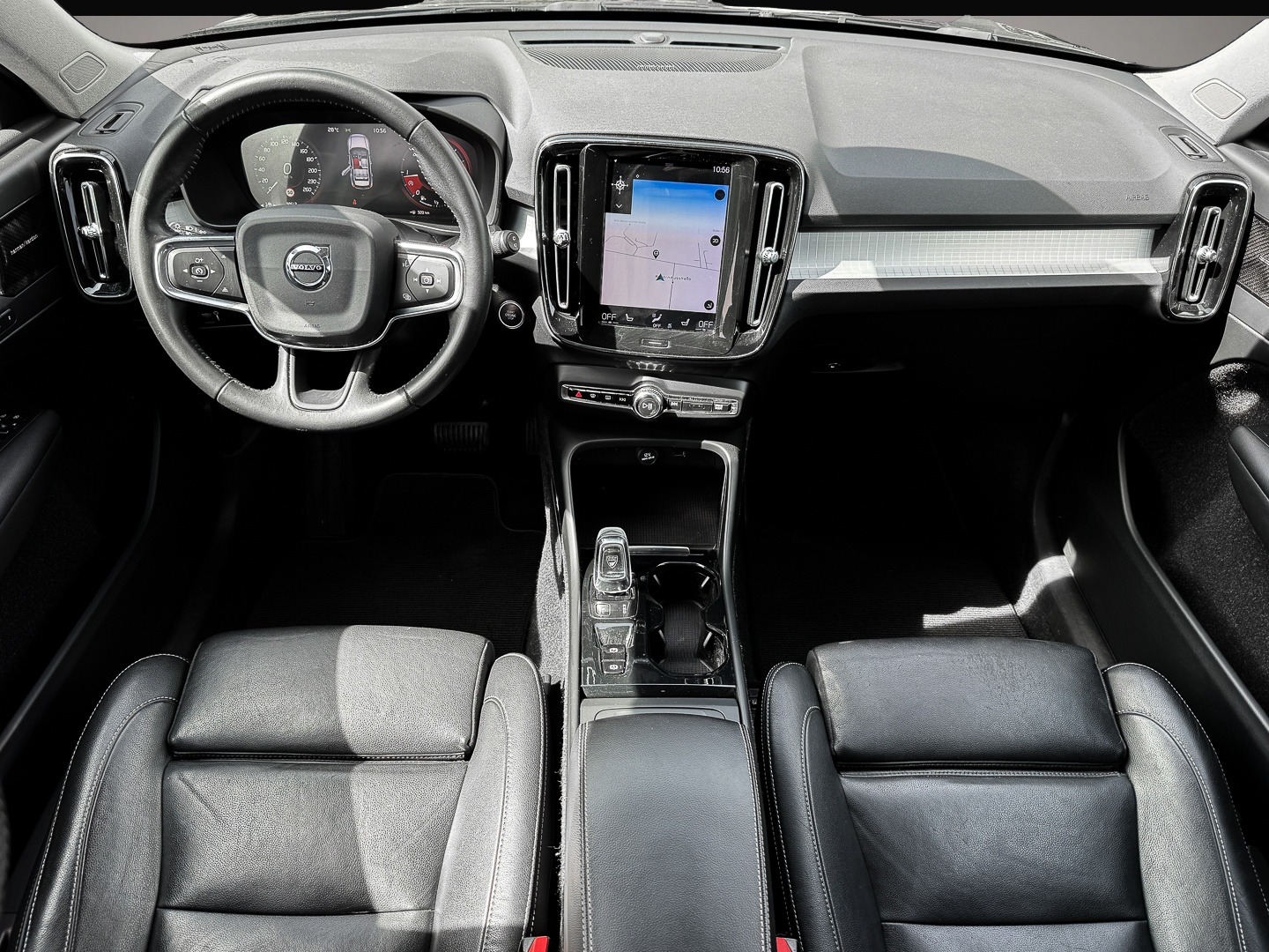 Bild 6 Volvo XC40 D3 Inscription 2WD Navi Leder Digitales Coc